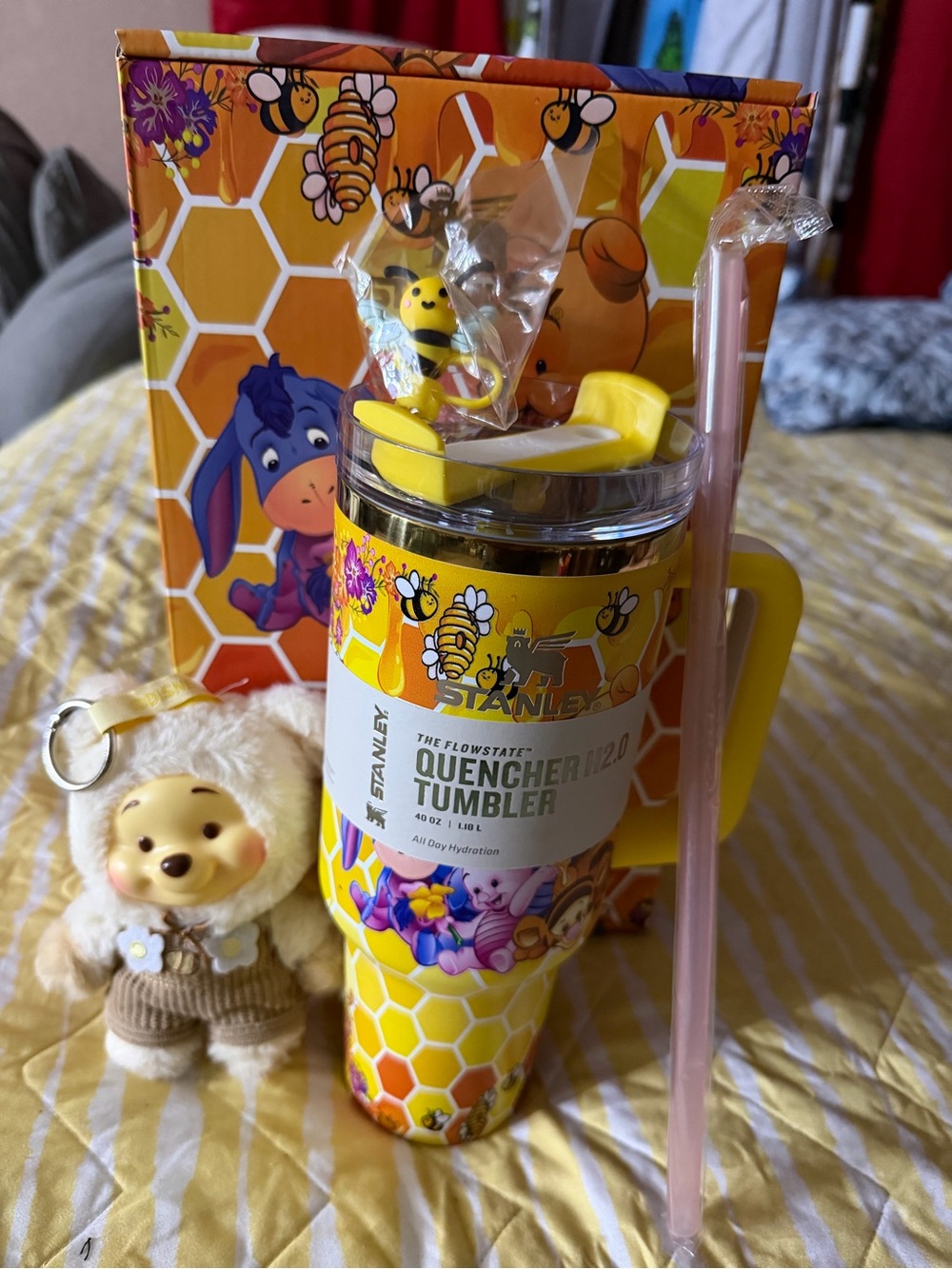 Stanley Yellow Bee Quencher 40 oz Tumbler - Honeycomb Design Winnie the Pooh